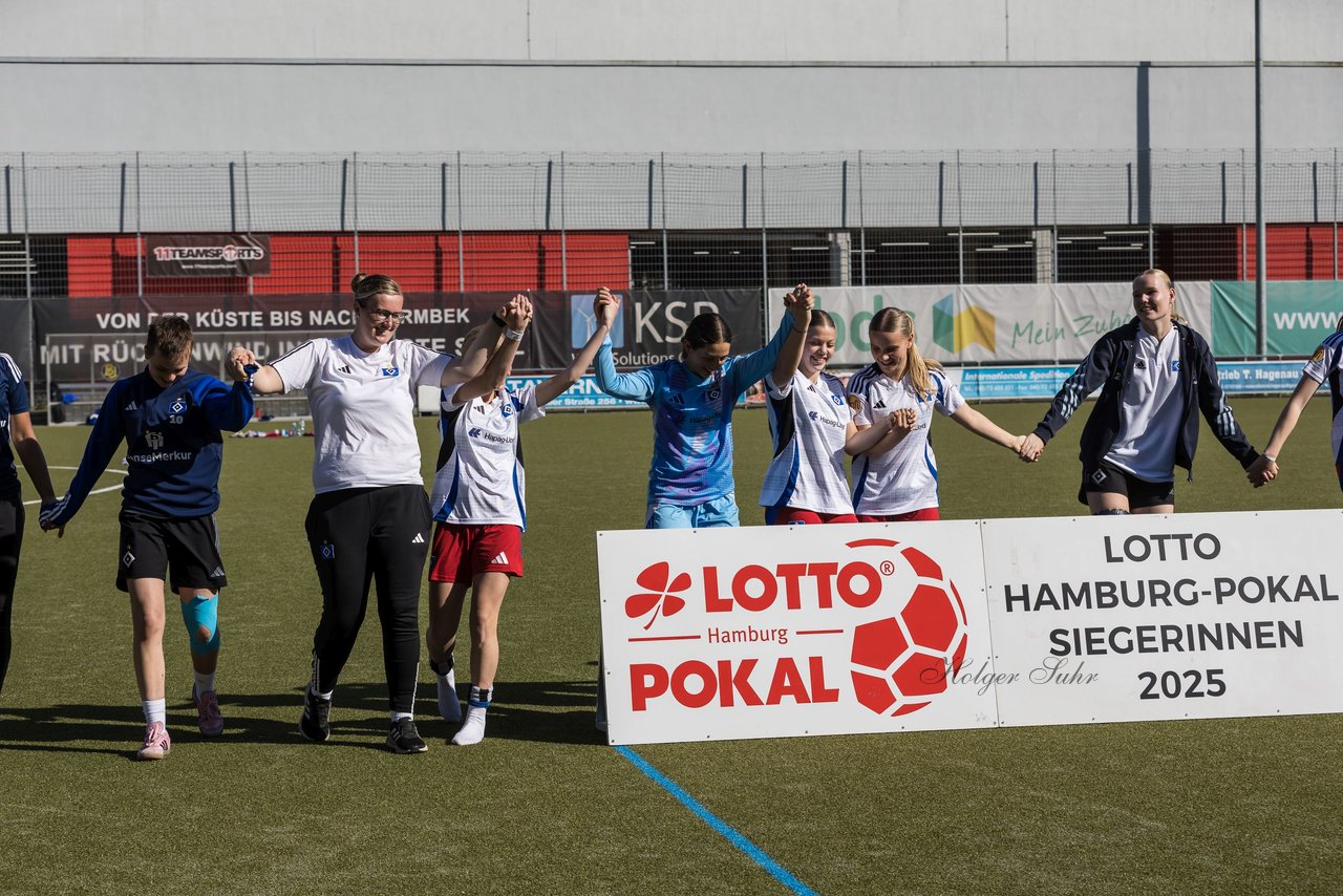 Bild 62 - wBJ Lotto Pokal Finale  Eimsbuetteler TV - Hamburger SV : Ergebnis: 0:3